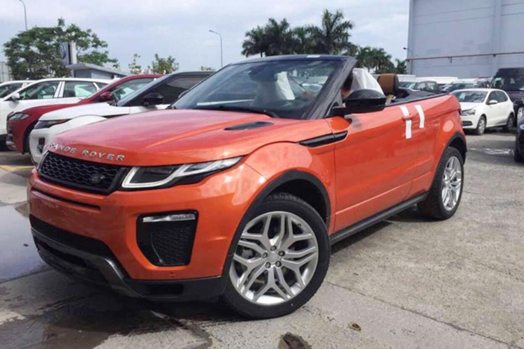 Chi tiet mui tran Range Rover Evoque tien ty tai Sai Gon